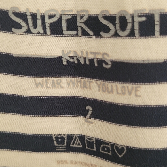 Torrid size 2 Super Soft Tank - Picture 5 of 5